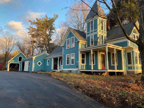 24 Lenox Rd, Derry, NH 03038 exterior