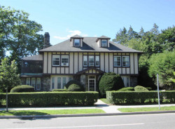 176 Commonwealth Ave, Newton, MA 02459 exterior