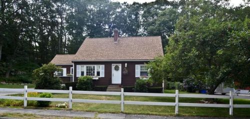 35 Hiawatha Rd, Woburn, MA 01801 exterior