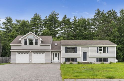 10 Poplar Cir, Lisbon, ME 04250 exterior