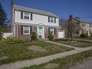 26 Tryon Ave, East Providence, RI 02916 exterior