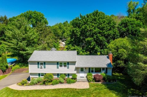 11 Green Pasture Rd, Bethel, CT 06801 exterior