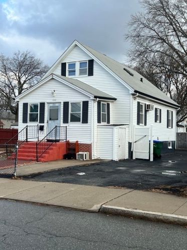 180 Willis Ave, Medford, MA 02155 exterior