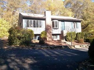 147 Chestnut Oak Rd, Glocester, RI 02814 exterior