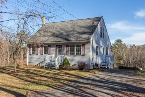 277 Walnut Hill Rd, Orange, MA 01364 exterior