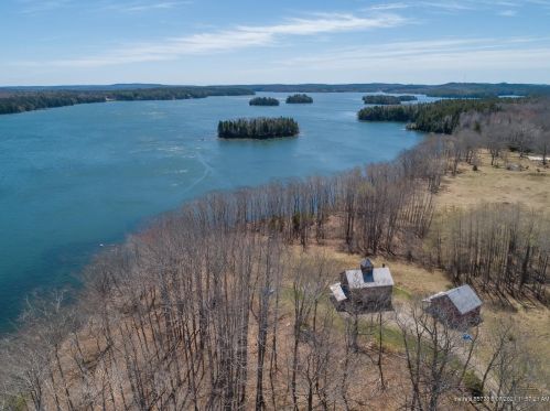68 Runaway Ln, Penobscot, ME 04476 exterior