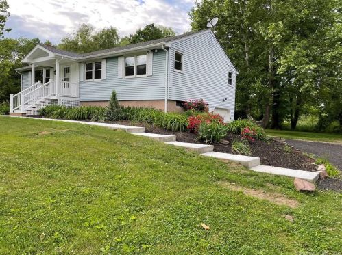 1040 Strong Rd, Wapping, CT 06074 exterior