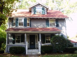 3 Oak Ter, Newton, MA 02461 exterior