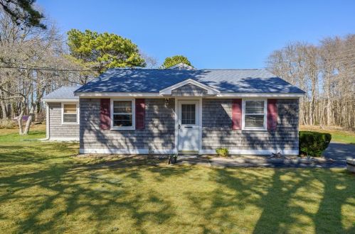 380 Sunken Meadow Rd, Eastham, MA 02642 exterior