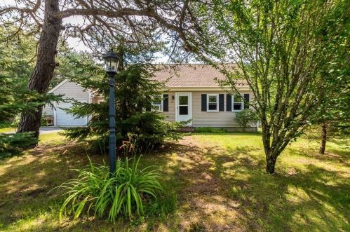 235 Charge Pond Rd, Wareham, MA 02571 exterior