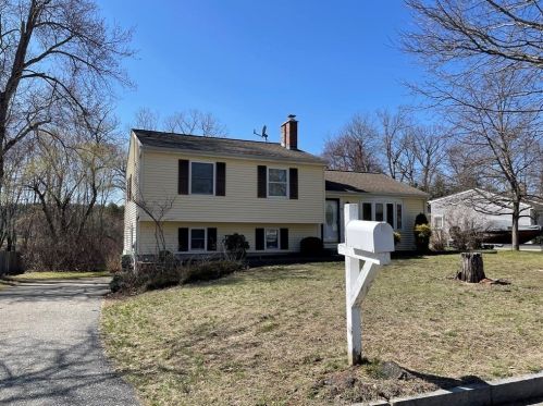 50 Tamarack Dr, Springfield, MA 01129 exterior