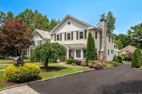 8 Ramapoo Rd, Ridgefield, CT 06877 exterior