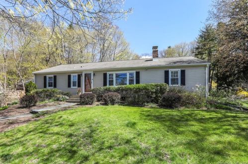 10 Cherry Ln, Brookfield Center, CT 06804 exterior