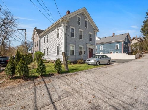 4 Lewis St, Woonsocket, RI 02895 exterior