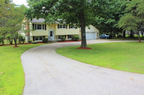 277 Grove St, Worcester, MA 01612 exterior