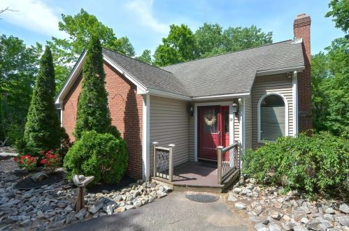 17 Brown St, North Brookfield, MA 01535 exterior