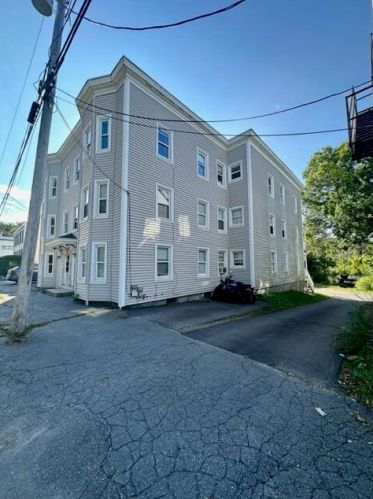 7 Hazel St, Biddeford, ME 04005 exterior