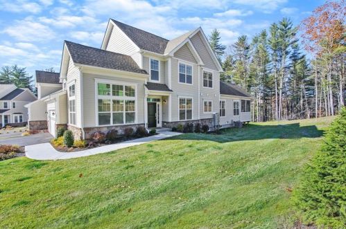 8 Fairview Ln, Waterbury, CT exterior