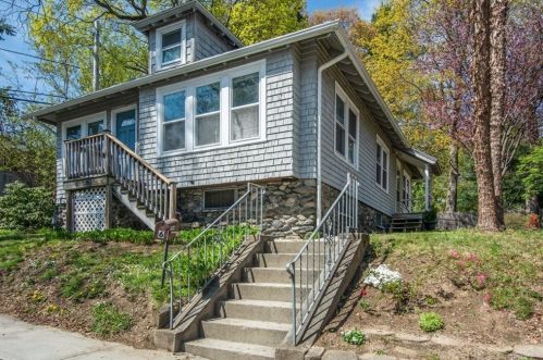 6 Farnum Ter, Worcester, MA 01602 exterior