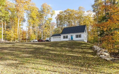 207 Rhododendron Rd, Fitzwilliam, NH 03447 exterior