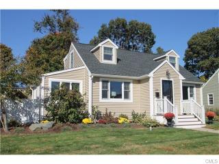 125 Eastern Pkwy, Milford, CT 06460 exterior