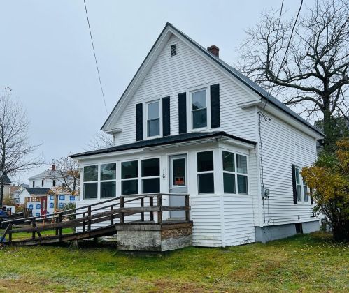 16 Maple St, Milo, ME 04463 exterior