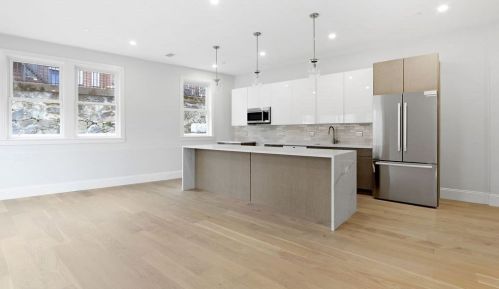 21 Glen Rd, Boston, MA 02130 exterior