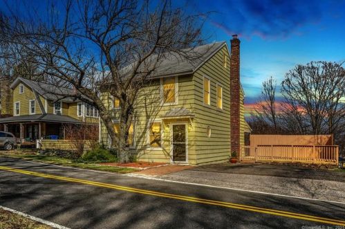 288 Wheeler Rd, Upper-Stepney, CT 06468 exterior