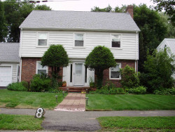 8 Olde Field Rd, Newton, MA 02459 exterior