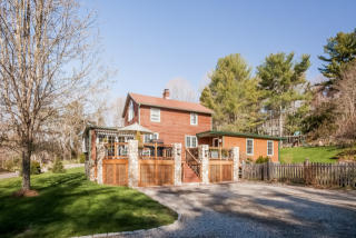 560 Leetes Island Rd, Branford, CT 06405 exterior