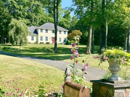 48 Patterson Ln, Durham, CT 06422 exterior
