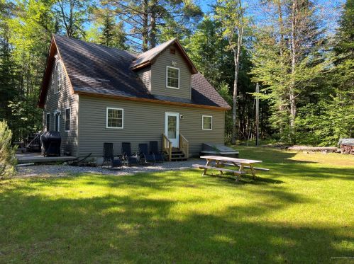 96 Hinkley Cove Rd, Norridgewock, ME 04957 exterior