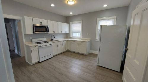 33 Greenbrier St, Roxbury-Xing, MA 02124 exterior