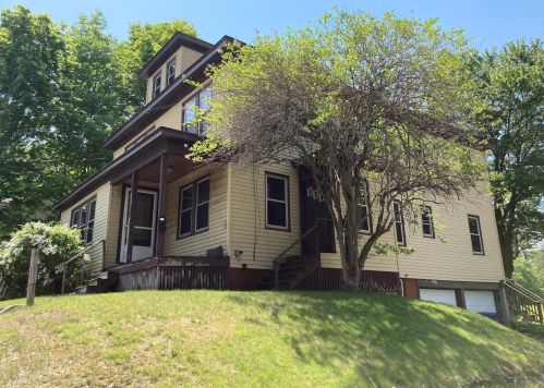 61 Spring St, Westbrook, ME 04092 exterior