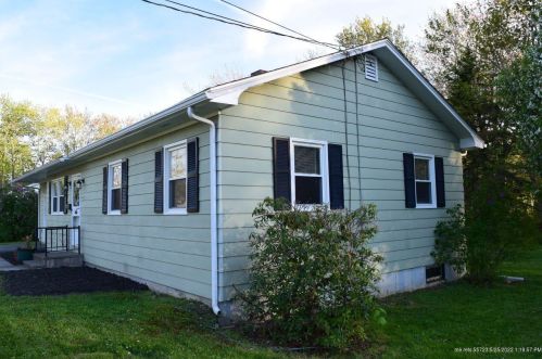 6 Mcdonald Ave, Ellsworth, ME 04605 exterior