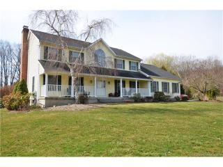 30 Meadowbrook Ln, Woodbury, CT 06798 exterior