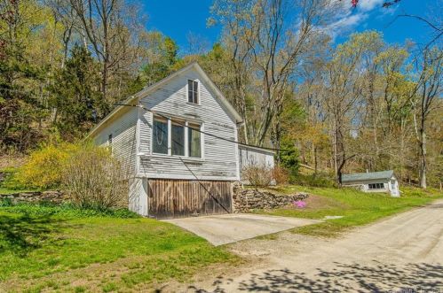 26 Beaman Rd, Killingly, CT 06241 exterior