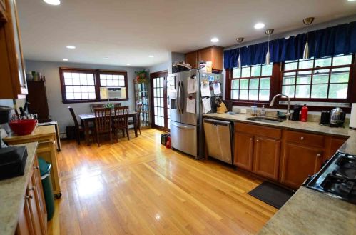 104 Appleside Dr, Nashua, NH 03060 exterior