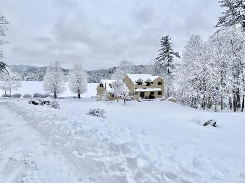 22 Stone Gate Rd, Hebron, NH 03241 exterior