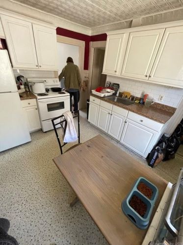 29 Jetland Pl, Bridgeport, CT 06605 exterior