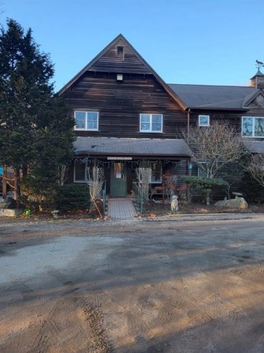 21 Shermantown Rd, South Kingstown, RI 02874 exterior
