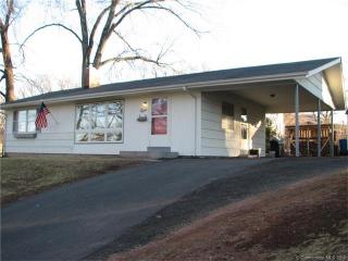 8 Birchcrest Dr, Southington, CT 06489 exterior