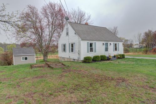 2 Pond Rd, Berwick, ME 03901 exterior
