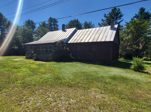 793 Main St, Solon, ME 04979 exterior