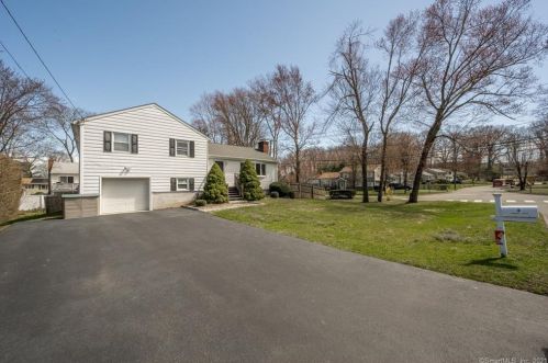 2 Cornwall Rd, Norwalk, CT 06850 exterior