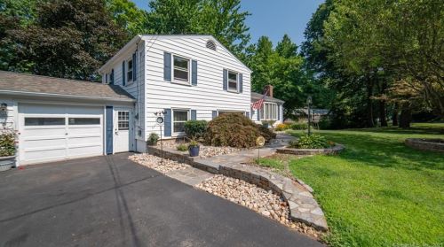 56 Ledge Dr, Kensington, CT 06037 exterior