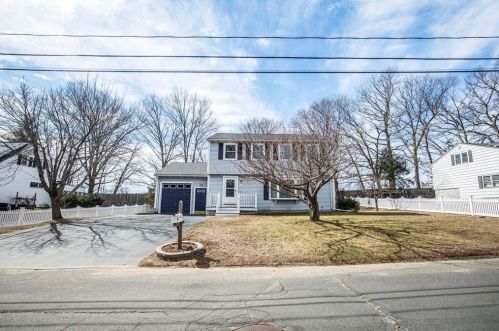 14 Myona St, Methuen, MA 01844 exterior