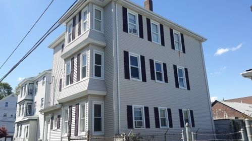 18 Augustus St, Fall River, MA 02721 exterior