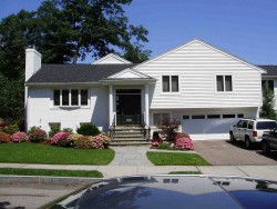 4 Sevland Rd, Newton, MA 02459 exterior