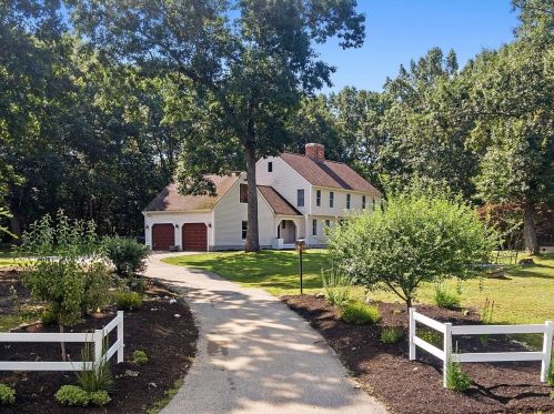 16 Baywood Dr, Hampstead, NH 03841 exterior